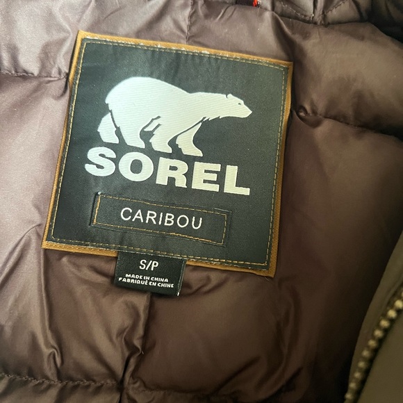 Sorel Caribou Women Parka. Size
Small Petite and Unique. Not Made/sold
Anymore. - Picture 3 of 4